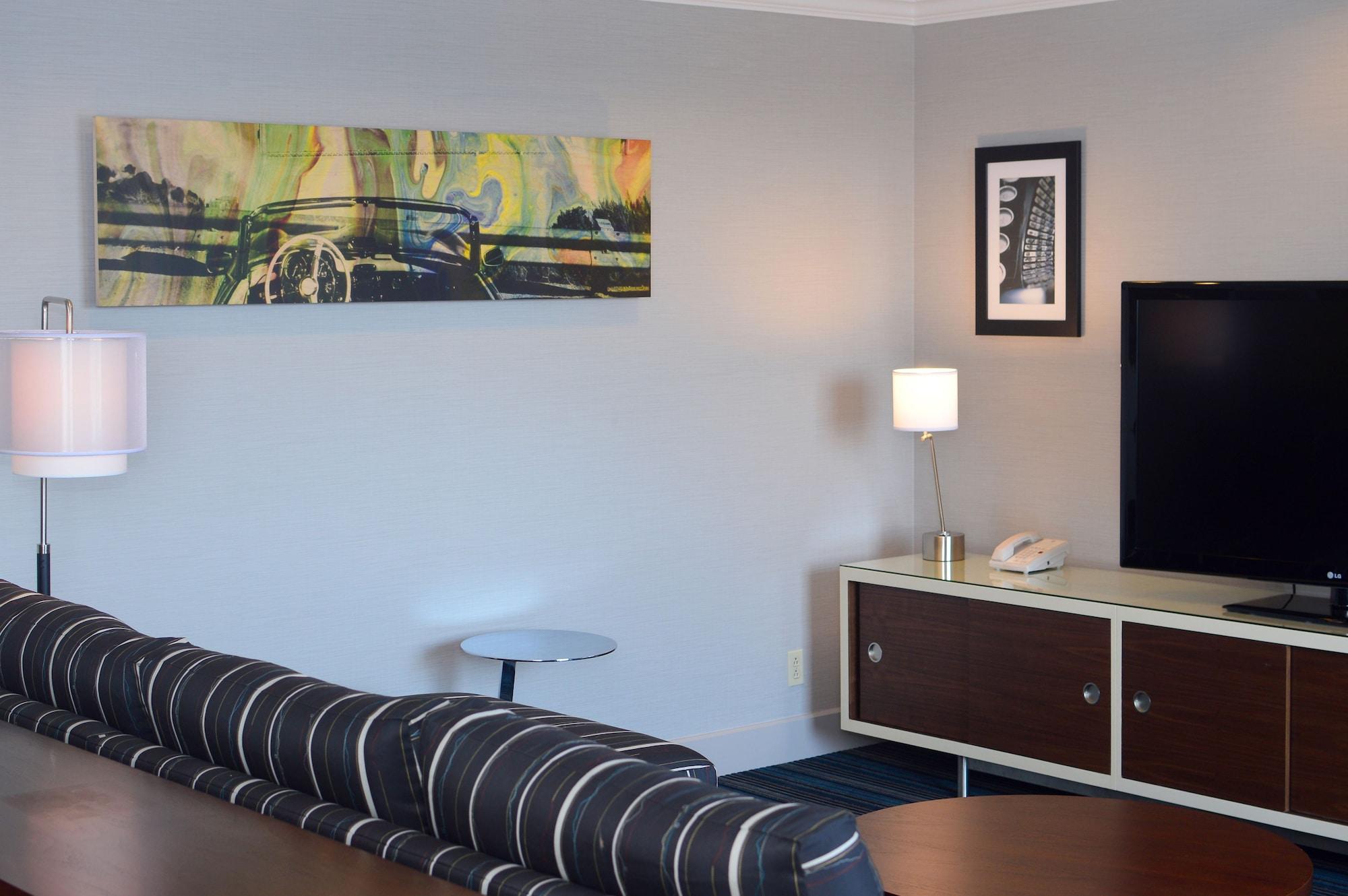 Doubletree By Hilton Newark-Fremont Hotel Eksteriør billede