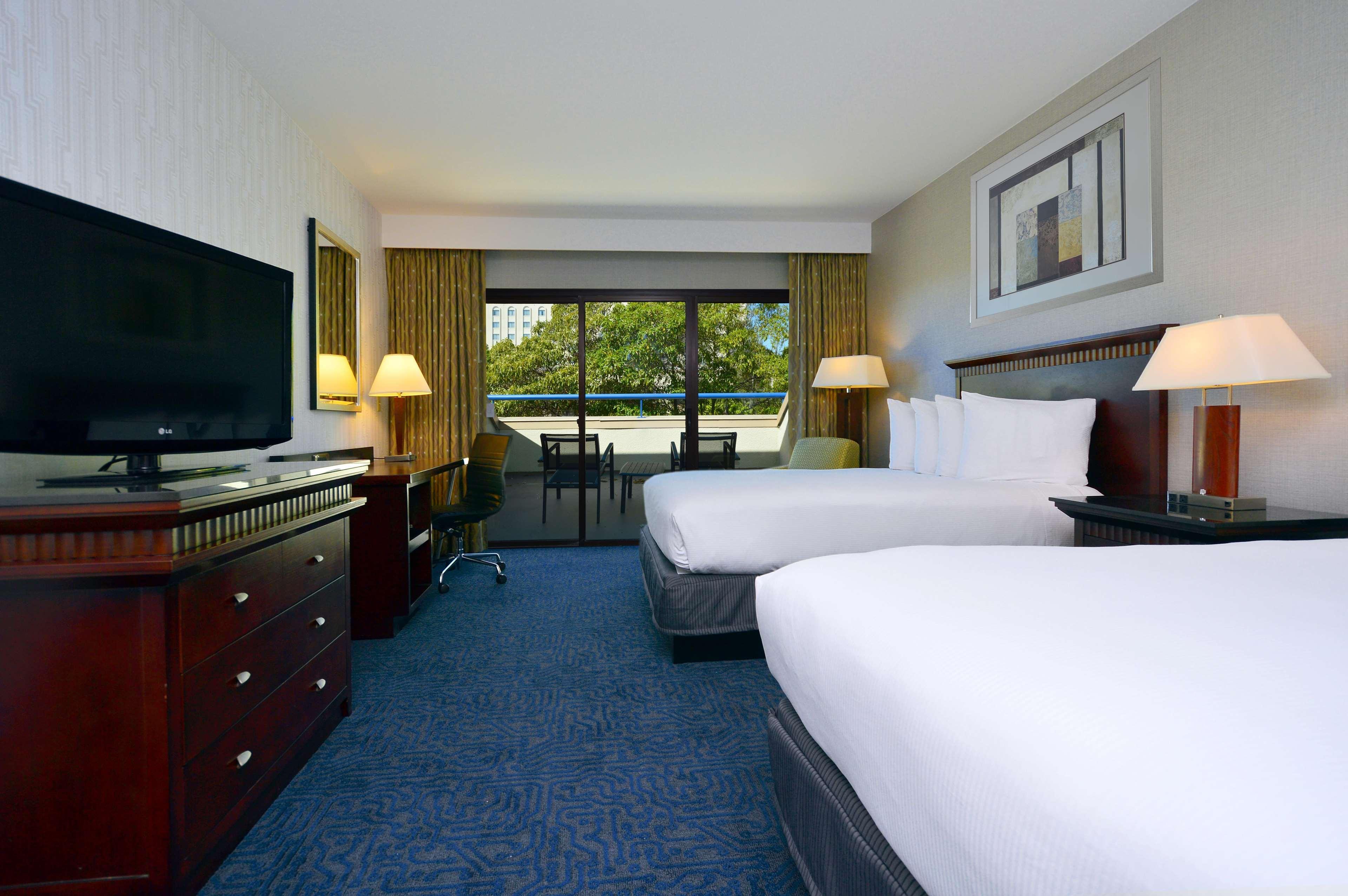 Doubletree By Hilton Newark-Fremont Hotel Eksteriør billede