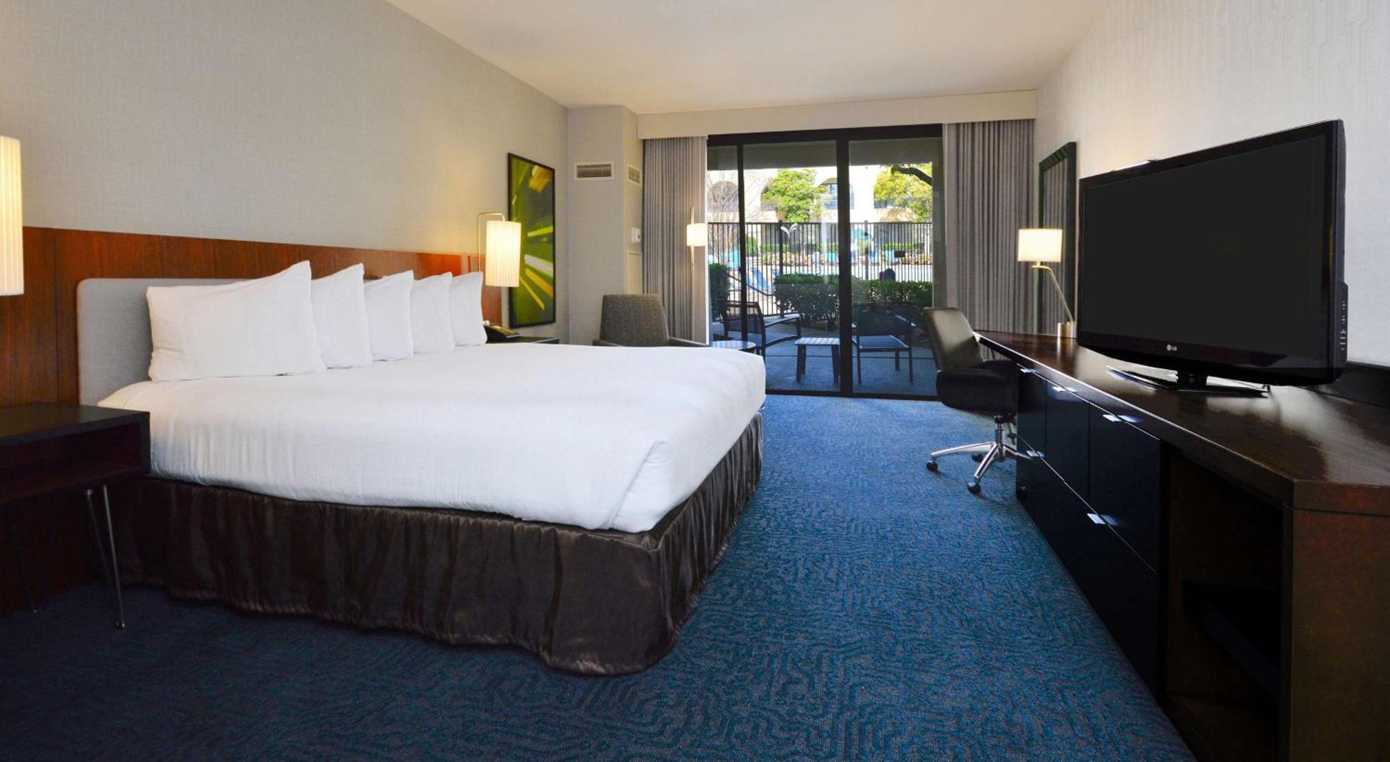 Doubletree By Hilton Newark-Fremont Hotel Eksteriør billede