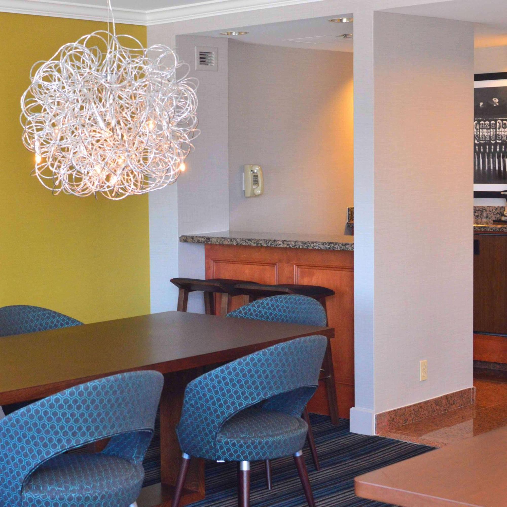 Doubletree By Hilton Newark-Fremont Hotel Eksteriør billede