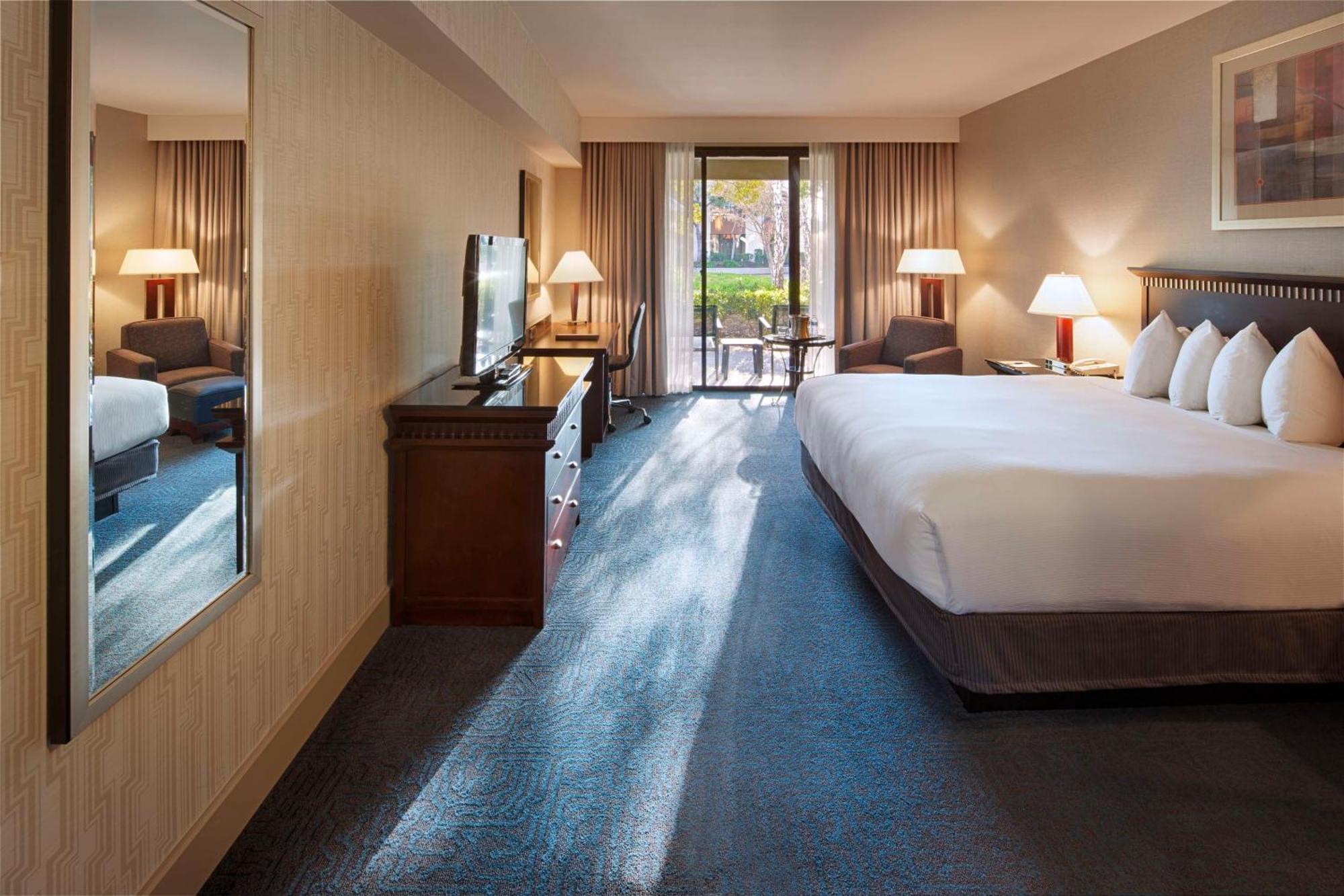 Doubletree By Hilton Newark-Fremont Hotel Eksteriør billede