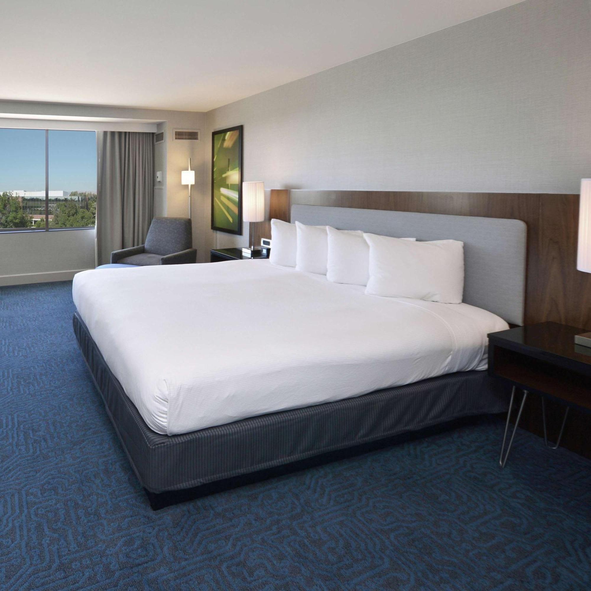 Doubletree By Hilton Newark-Fremont Hotel Eksteriør billede